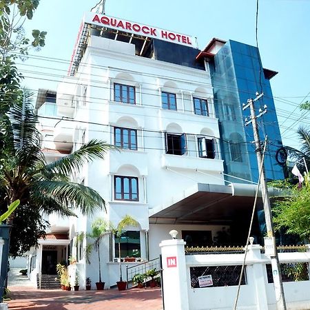 Aquarock Hotel Kazhakuttam Екстериор снимка