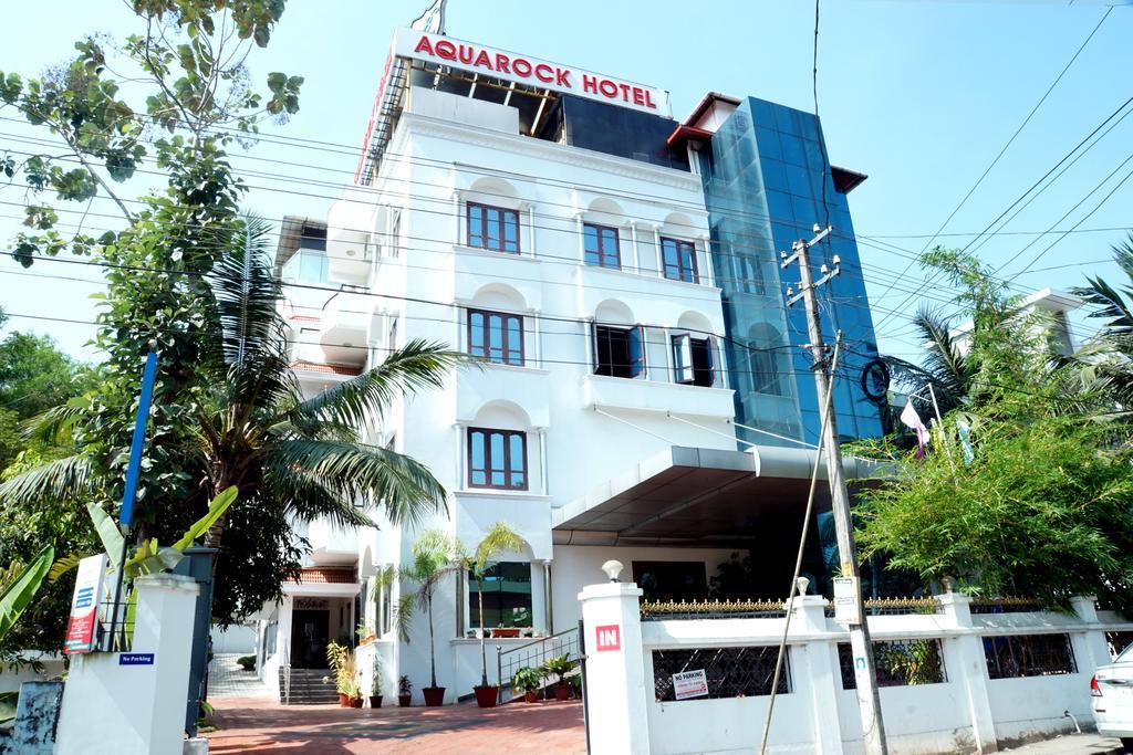 Aquarock Hotel Kazhakuttam Екстериор снимка