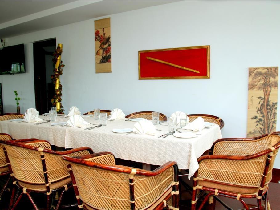 Aquarock Hotel Kazhakuttam Екстериор снимка
